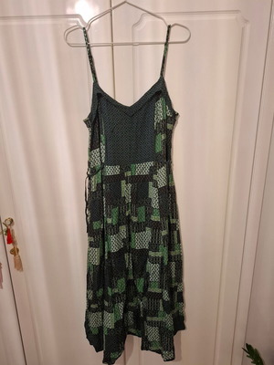 Attrattivo green asymmetric dress L new without tags