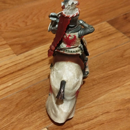 BBI Warriors Of The World 1:18 Figure Red Eagle Cavalry Knight used