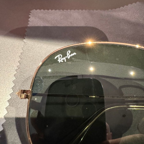 Ray-Ban Aviator RB3025 W3400 58-14 sunglasses like new, polished Arista gold, G-15 green