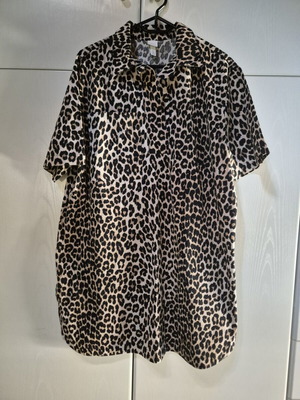 H&M Wide Dress like new, leopard print, size M