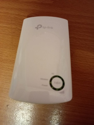 Tplink WiFi range extender used, good working condition