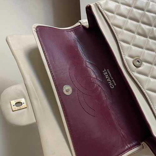 Chanel double flap leather shoulder bag, off white