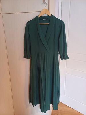 Wardrobe with 5 dresses, 3 skirts and Zic Zac coat like new