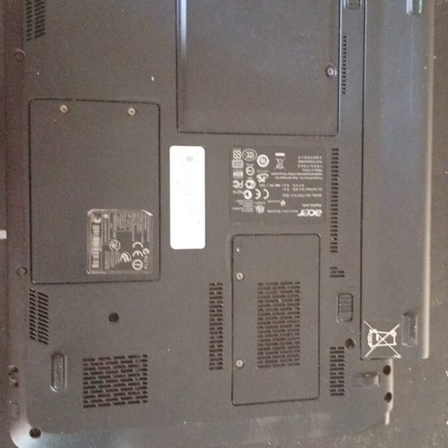 Acer Aspire ZA3 laptop used, 11.6 inch, Intel Atom Z520, 2GB RAM, 120GB SSD