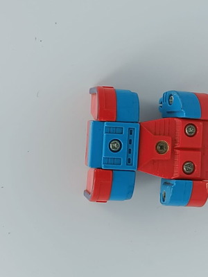 Alpha Bots Letter O Transformer like new
