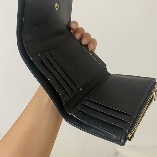 Tommy Hilfiger Black Leather Wallet used, trifold design