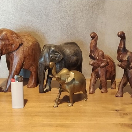 Elephants used, pack of 7, 6 wooden and 1 brass