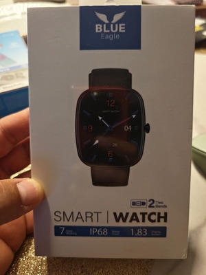 SmartWatch new in box