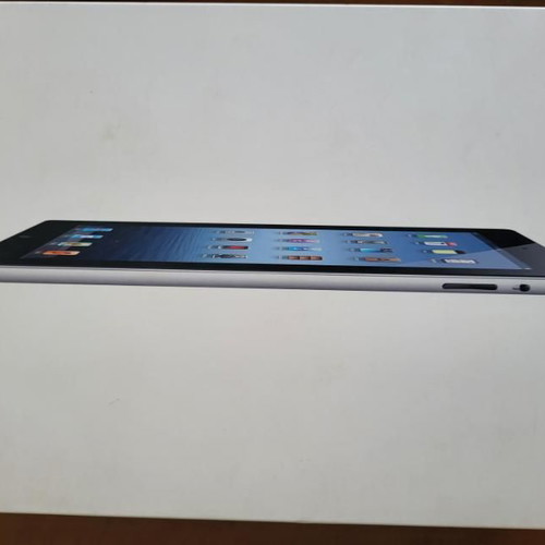 Ipad MD368GP/A cellular 64GB black used