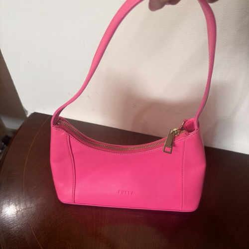 Furla Diamante shoulder bag like new, small size, pink