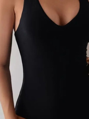 Black athletic swimsuit XL new with security tag