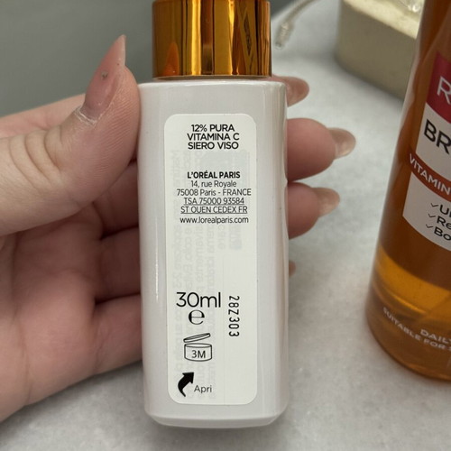 L’Oréal Cleanser and Serum with Vitamin C and Salicylic Acid like new
