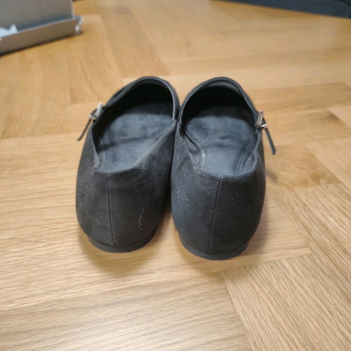 H&M black ballerinas with strap like new, size 42