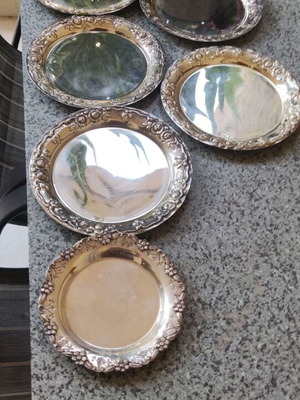 Silver-plated plates like new, set of 6 with hand stamp