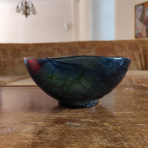 Fruit bowl blue with water effect like new