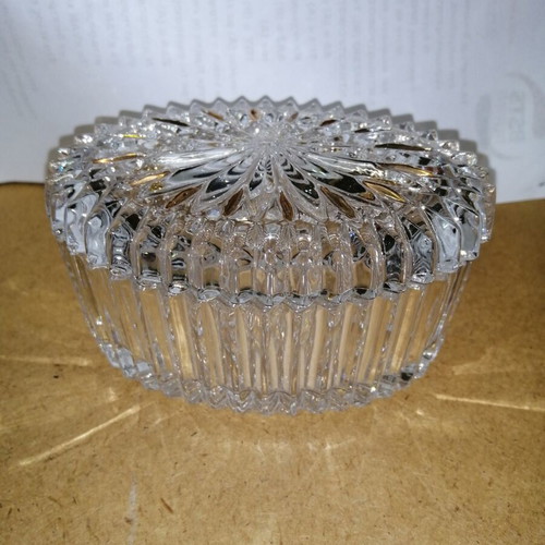 Glass fondue pot with impressive design, like new