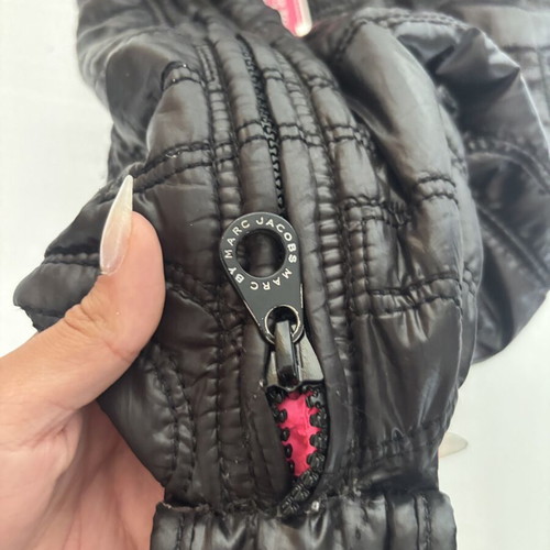 Marc by Marc Jacobs Quilted Nylon Shoulder Bag Black Pink like new