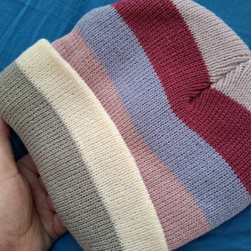 Striped hat and scarf set like new, knitted multicolor