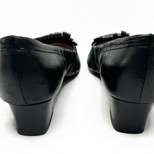 Prada leather mid heels used, size 38.5, black