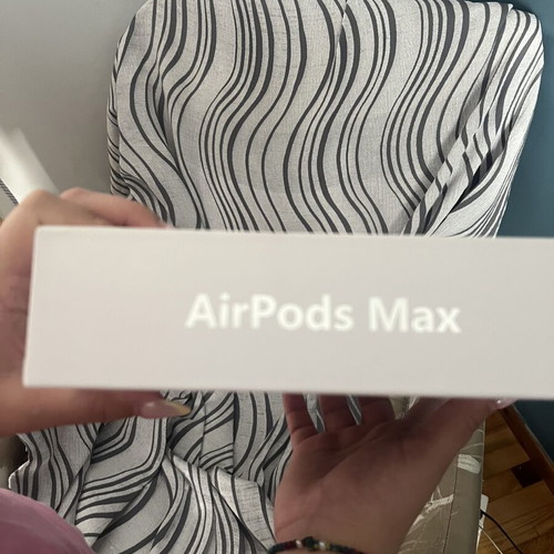 AirPods Max box and case like new, without headphones