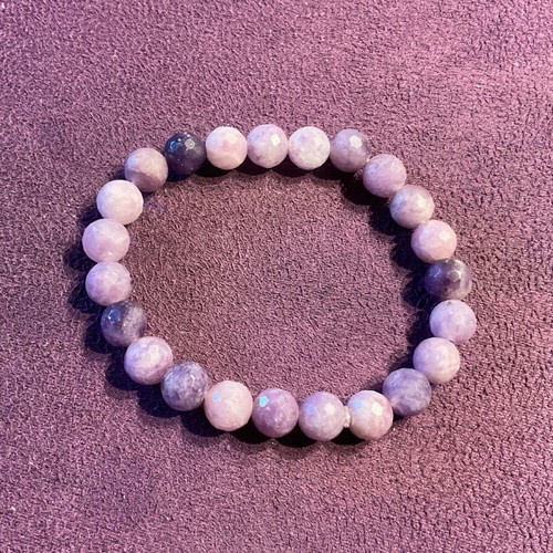 Bracelet made of authentic Lepidolite