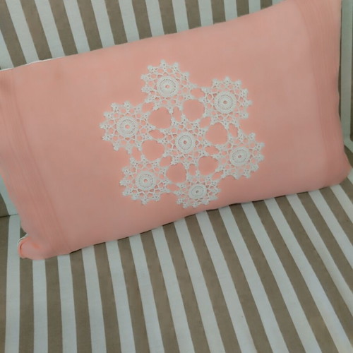 Traditional woven cotton pillowcase 65x40 cm