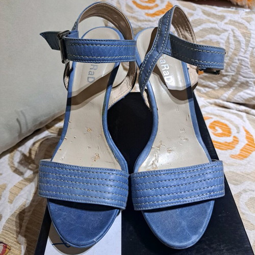 Sandals like new with wide strap and 12 cm heel, size 39, blue