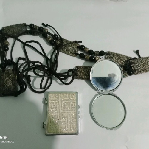 Jewelry used, assorted with belt and mirror gifts