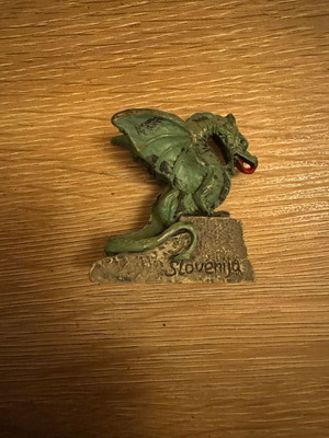 Dragon small green decorative sculpture like new