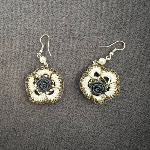 Handmade earrings new, black and white