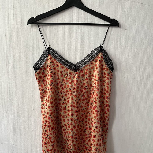 Mango top like new, size S, black and red