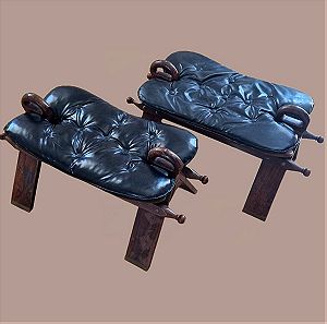 Pair of Antique Indian Saddleback Leather & Wooden Bench Stools - Ζευγάρι αντικέ ινδικών δερμάτινων και ξύλινων σκαμπό πάγκου Saddleback