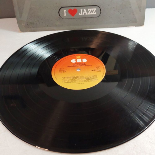 Billie Holiday Lady In Satin vinyl used with minor cover wear