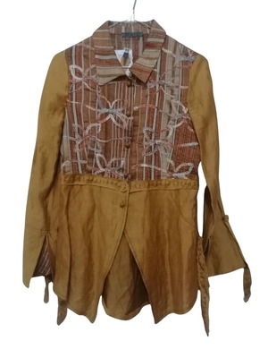 Vintage shirt used, gold-mustard color, size Medium, unique design