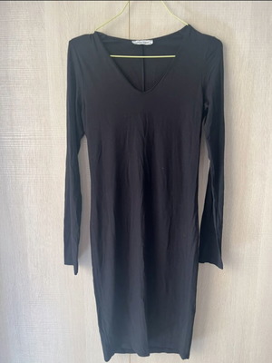 Black midi dress Celestino like new, size Medium