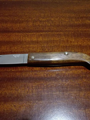 Traditional folding knife De Agostini collection like new with wooden handle