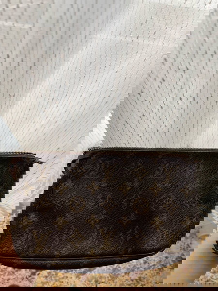 Louis Vuitton shoulder bag (pochette)