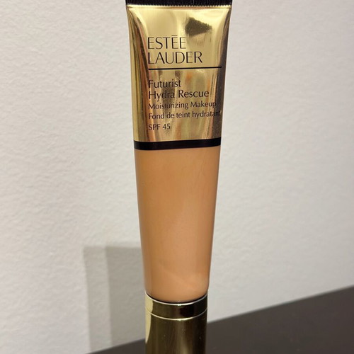 Estée Lauder Futurist Hydra Rescue SPF 45 like new, shade 4W1