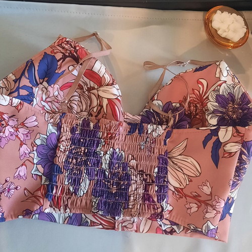 Floral crop top made in Italy, like new, pink and purple with elastic back