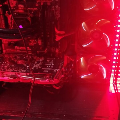 Gaming PC i7 with Lian Li case, Corsair AIO, MSI Rx 570 8GB