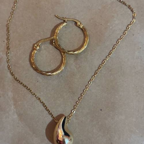 Set of 2 gold jewelry new made of steel