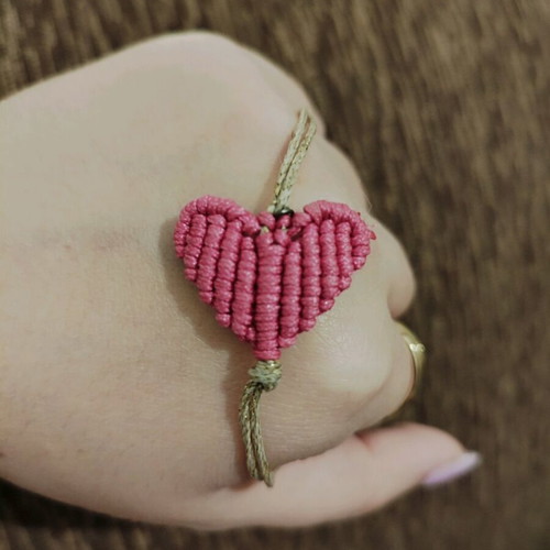 Bracelet with pink heart macrame new