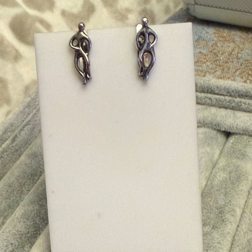Jenavi silver humanoid earrings new