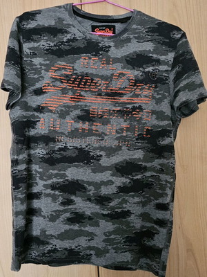 SuperDry Camo T-shirt gray like new, size M