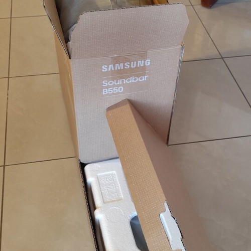 Samsung Soundbar B550 with Subwoofer like new