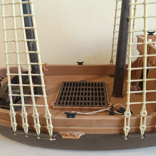 Playmobil vintage pirate ship toy