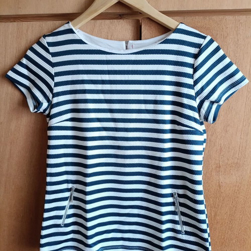 Striped blouse in navy and white with zipper, like new, size S