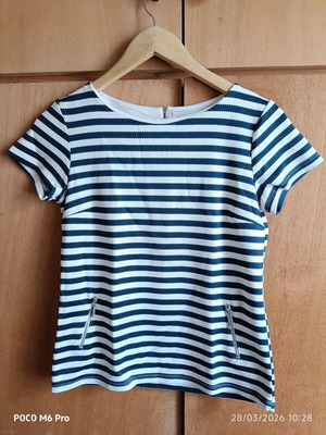 Striped blouse in navy and white with zipper, like new, size S