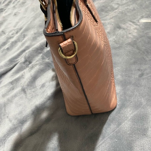 Women's croc pattern bag used in very good condition