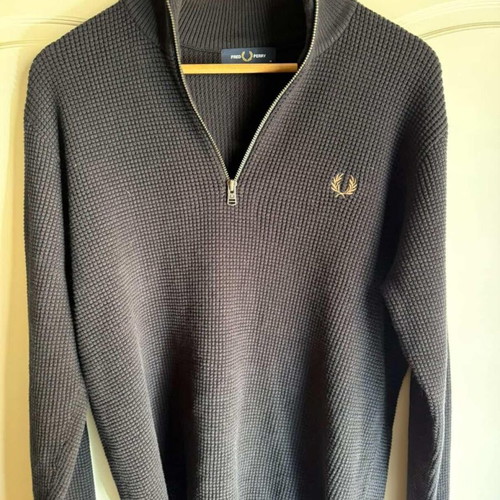 Fred Perry long-sleeve black sweater like new, size Medium